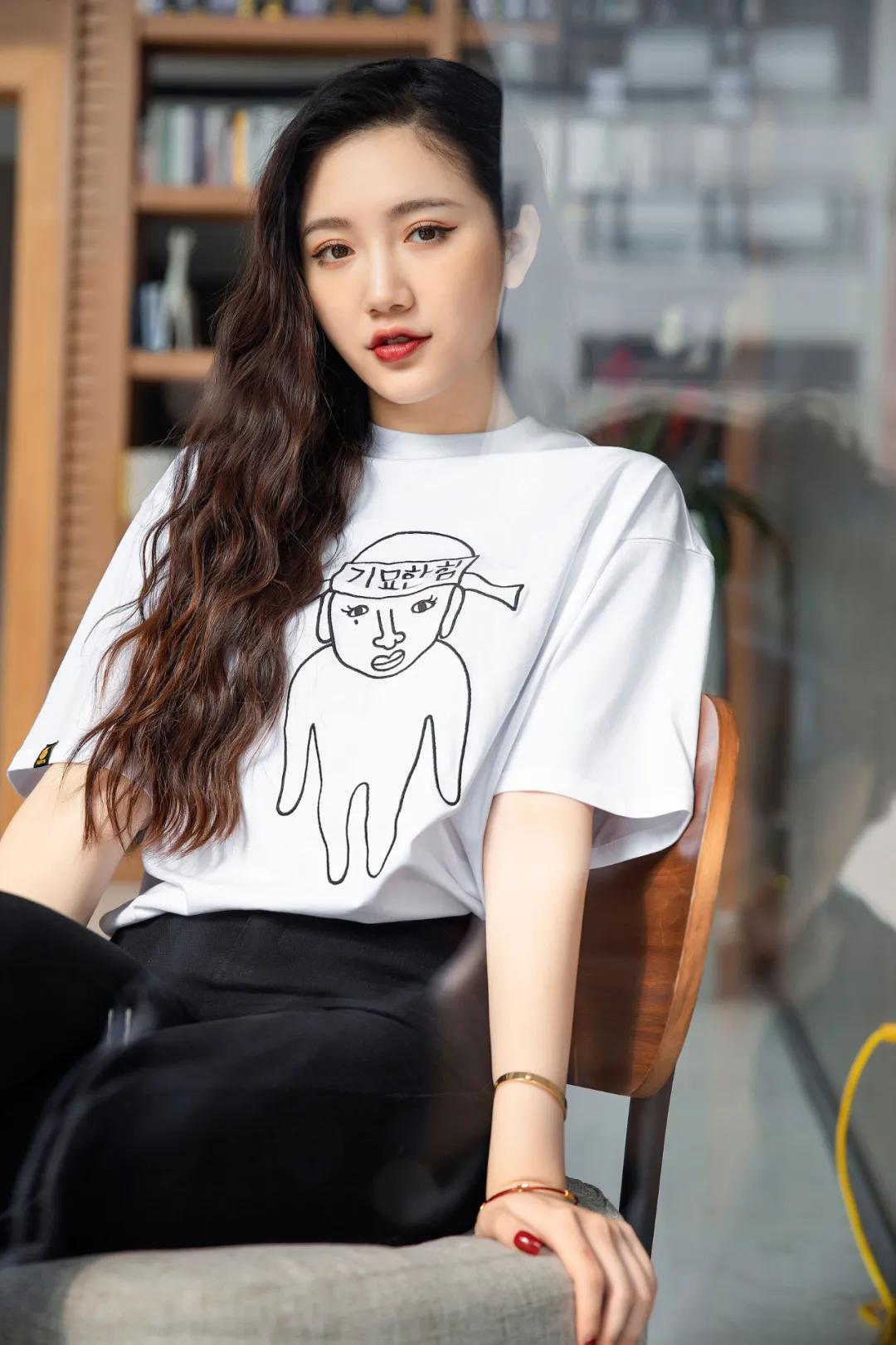 韩都衣舍联名黑t,韩都衣舍联名系列合集