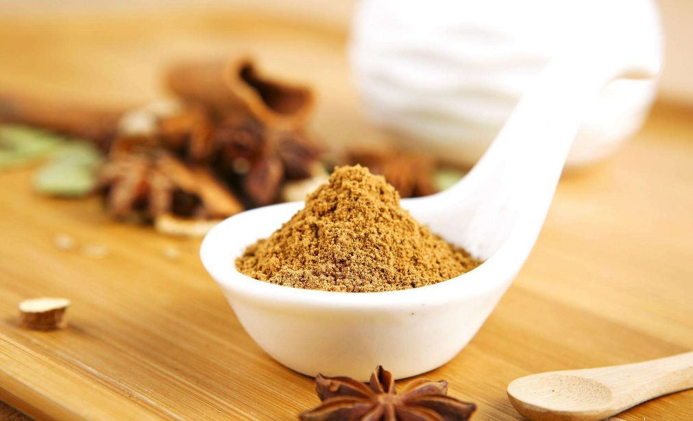 五香粉和十三香哪个调饺子馅好吃,没有五香粉十三香可以用什么代替