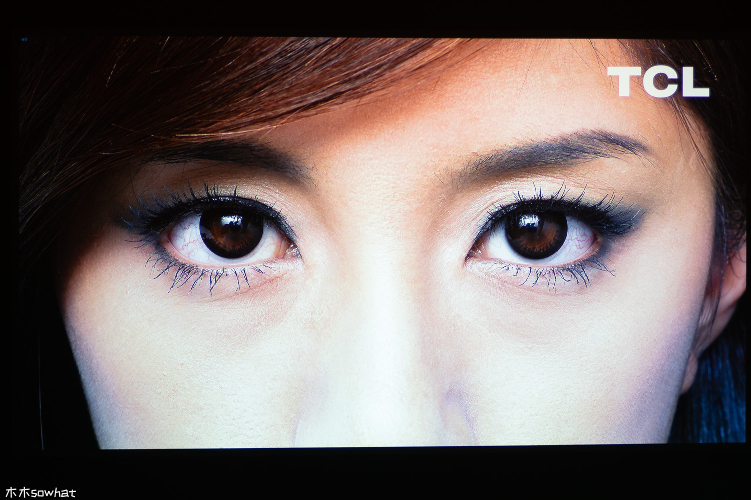 8000块的4K投影仪效果怎么样,800元的1080p的投影仪