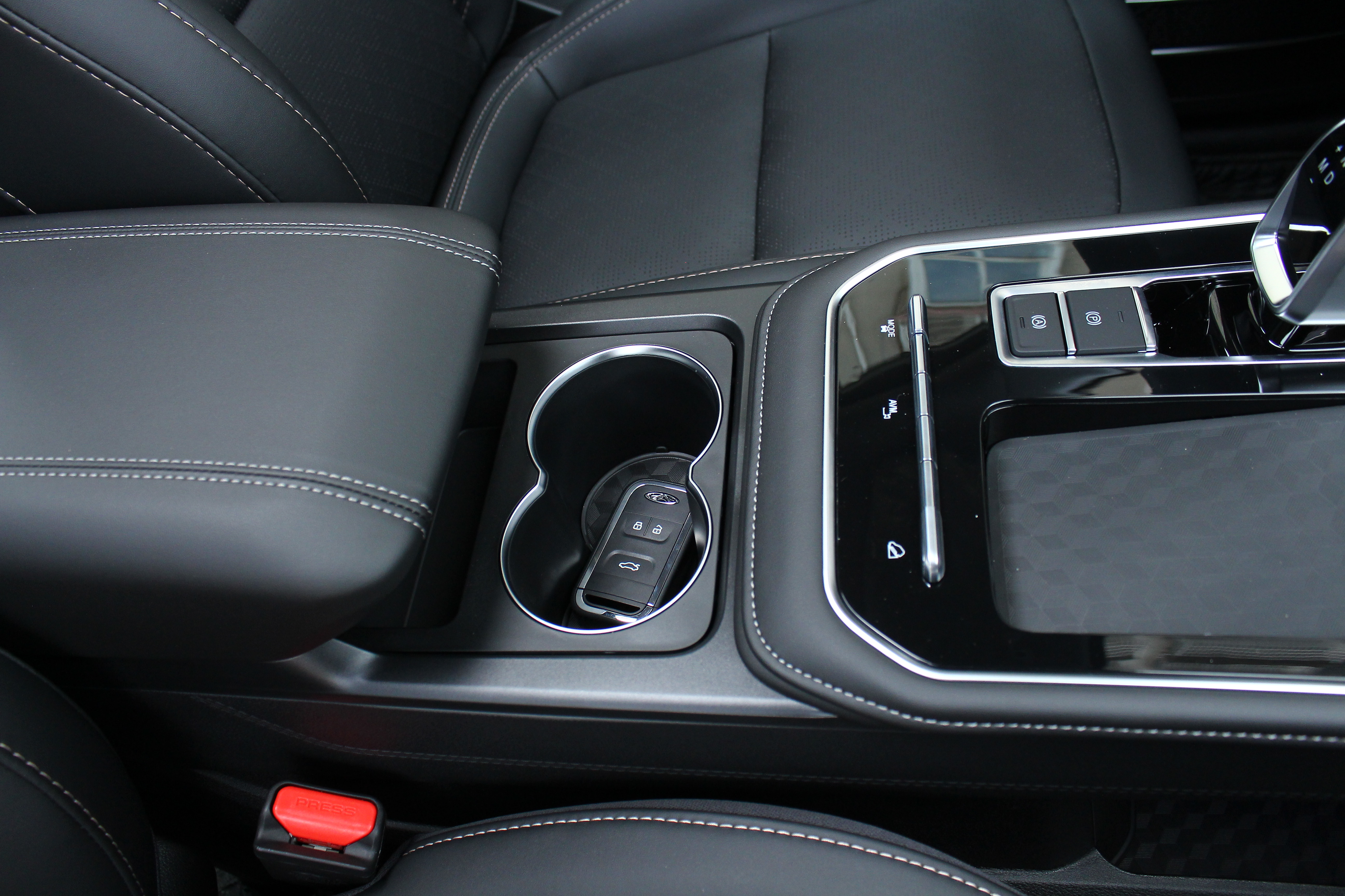 瑞虎8缺点有哪些,瑞虎8空间大吗