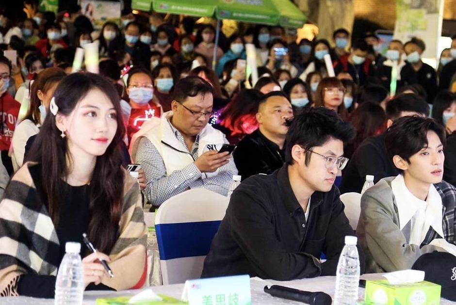 华师大理科学姐，获得“世界小姐”中国冠军，曾隐瞒父母参加艺考