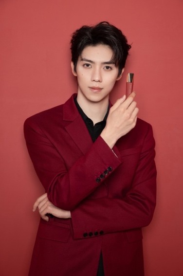 雅诗兰黛新品慕斯哑光唇霜,雅诗兰黛权杖唇霜925