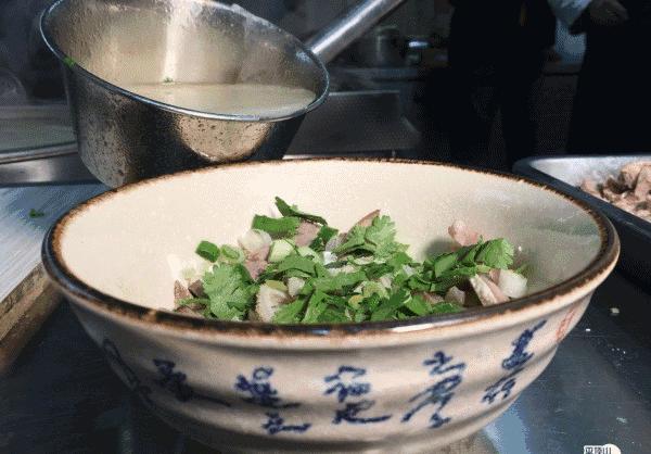 每到这个季节就特别想念一个城市,哈尔滨313羊庄羊肉汤配方