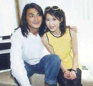 展昭何家劲被关押,展昭为救包拯闯禁宫