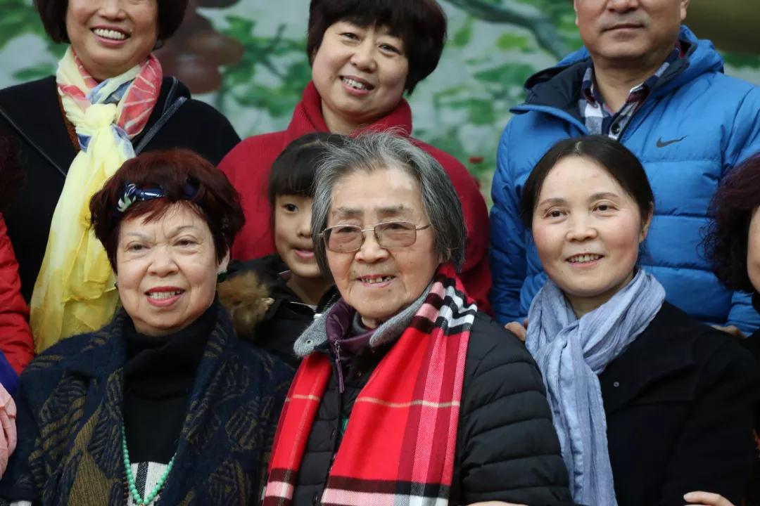 师者仁心香远益清怎么理解,师者仁心香远益清什么意思