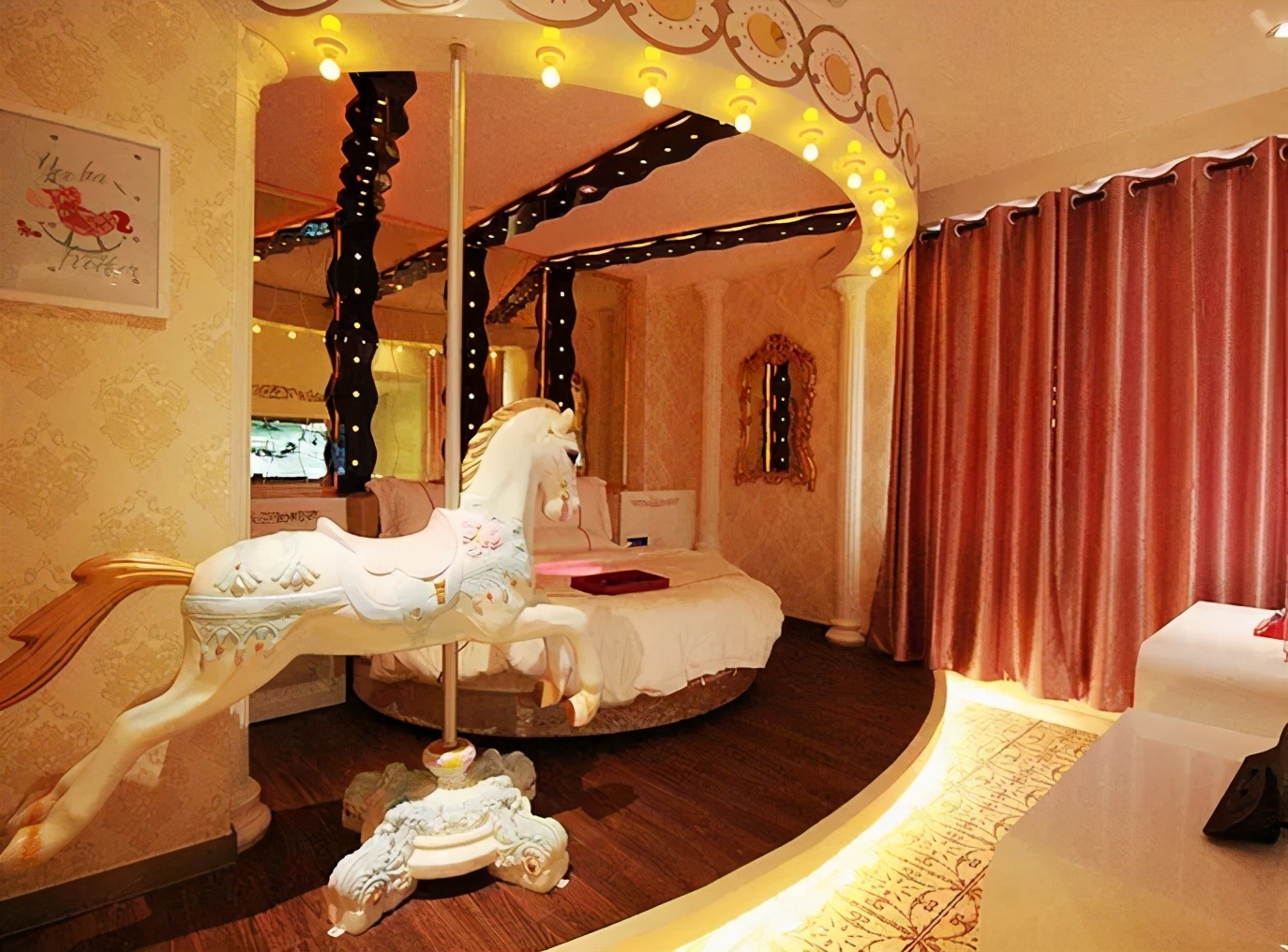 中型酒店需要投资多少钱,主题酒店投资费用