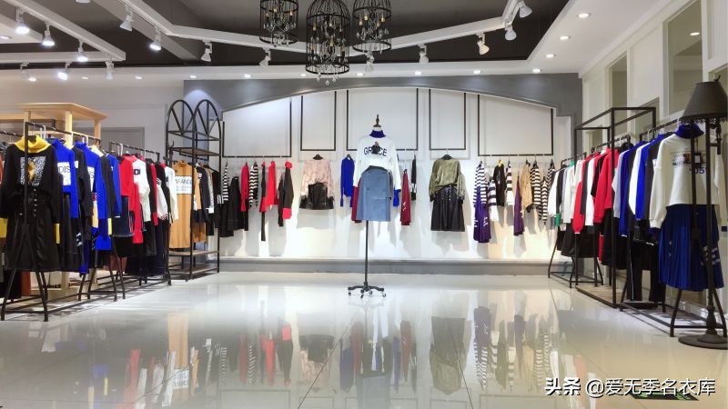 武汉女装服装批发货源,深圳女装批发货源哪里好又便宜