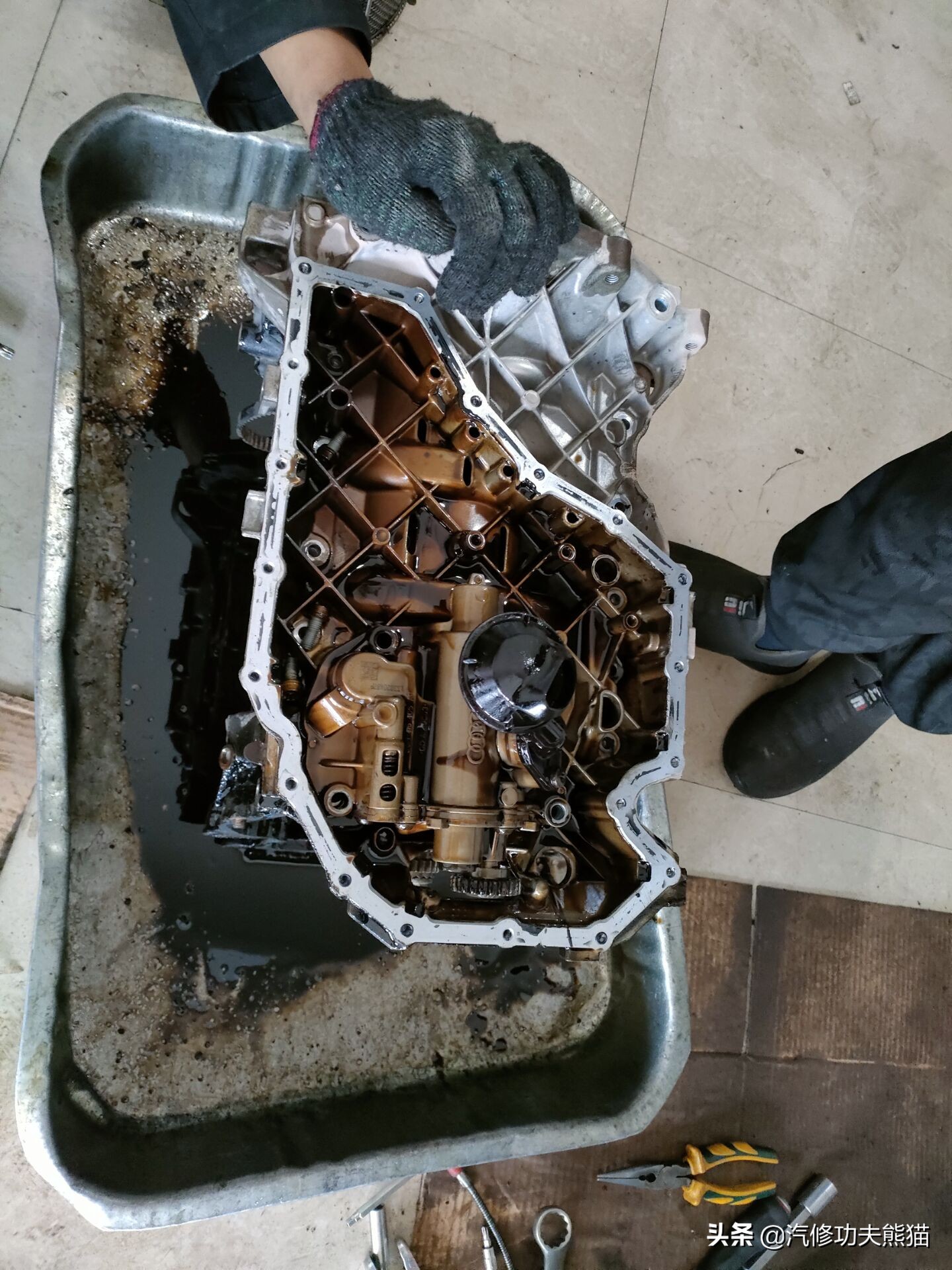 奥迪q5这车质量怎样,现在的奥迪q5烧机油