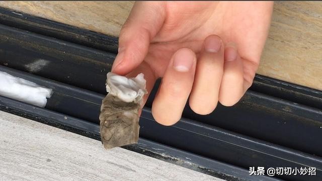 窗户怎样擦都不干净一条条痕迹,窗户缝隙死角怎么擦干净