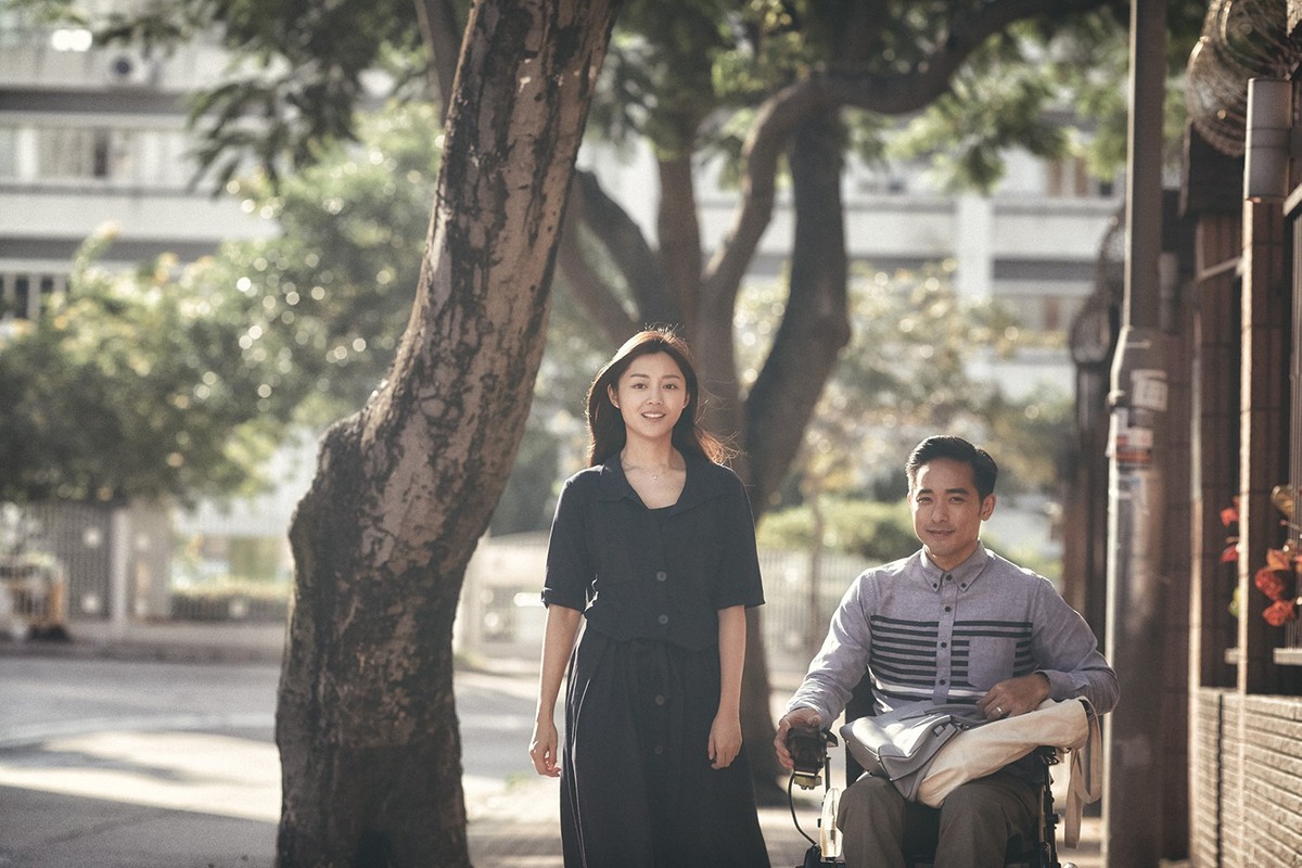 今年最励志的港片,世界排名第8的攀岩选手,却遭遇车祸下身瘫痪