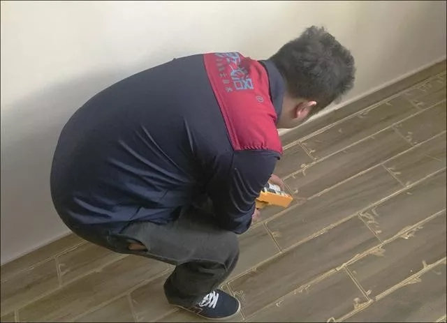 瓷砖美缝用什么样的美缝便宜,瓷砖美缝哪个经济又实惠