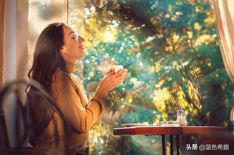 秋天氛围感怎样拍好看,秋天如何拍出氛围感