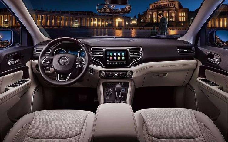 现代新胜达和沃尔沃xc60,大指挥官车身对比沃尔沃xc60