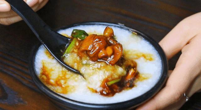 新加坡田鸡粥真实视频,新加坡国宝级活田鸡