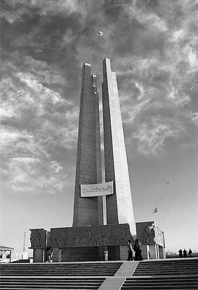 城市雕塑的意义,城市雕塑具有承载历史记忆的功能