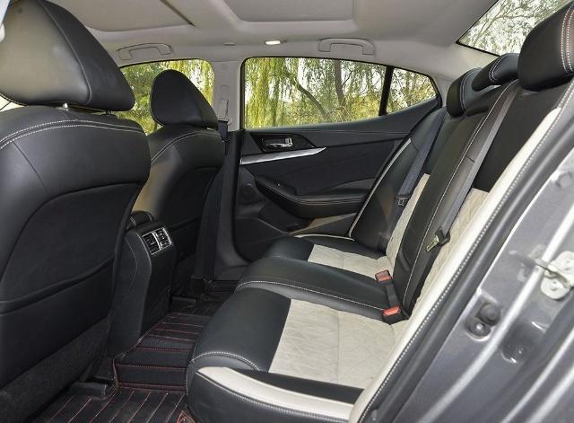 最省心的日系豪车，配12个博世音响售价才22万，终身不进修理厂