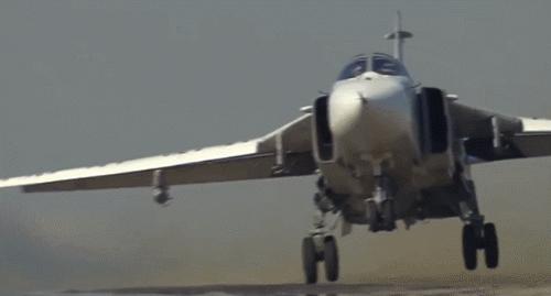 俄军主力战机突然坠毁,俄军图22轰炸机巡航