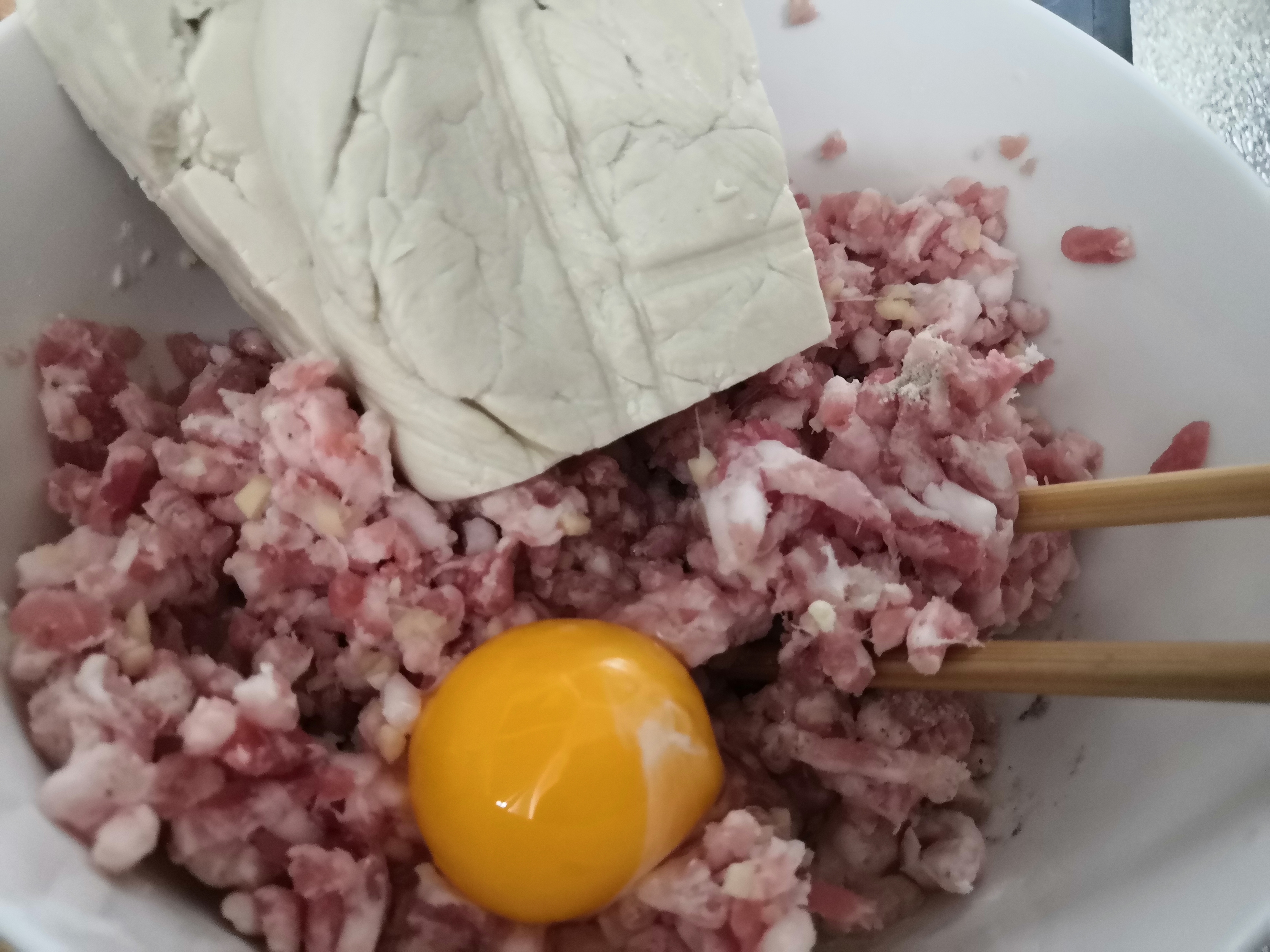 菜场买的饺子皮简易包法,菜市场买的饺子皮可以做蒸饺吗