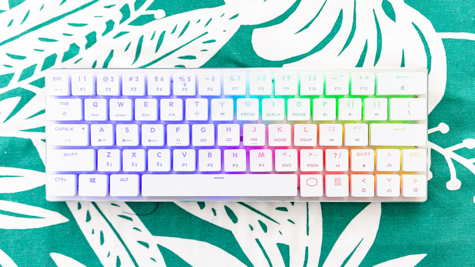 双模互联，极致便携：酷冷至尊SK621矮轴机械键盘体验