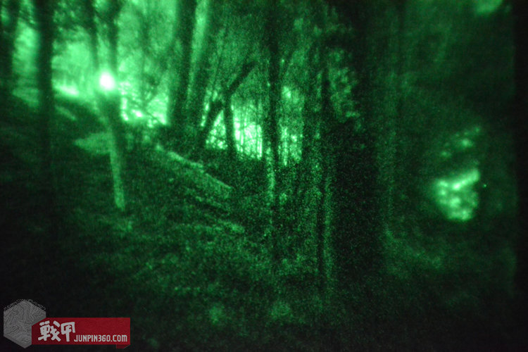 战甲轰鸣致命武器,战甲前期武器推荐