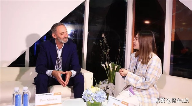 璺檸鏋佸厜杞﹂棬閾伴摼,璺檸鏋佸厜杞﹂棬鍗囩骇