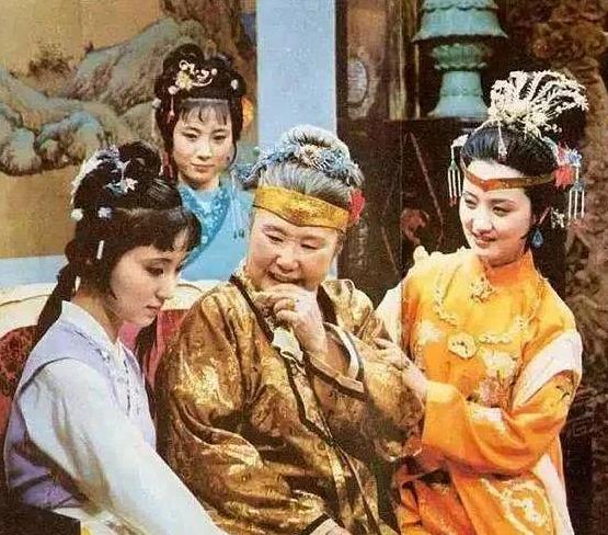 红楼梦中最有才华的是谁,红楼梦里最有能力的人