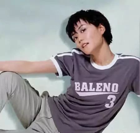 那些陪你跨世纪的“潮牌”，后来都去哪儿了？