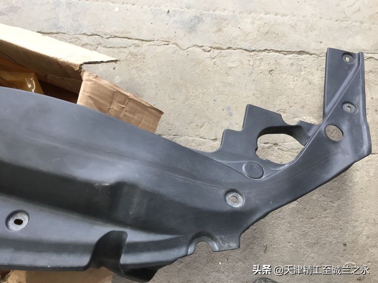 化州7哥翻新12代皇冠多少钱,11年丰田皇冠内饰翻新