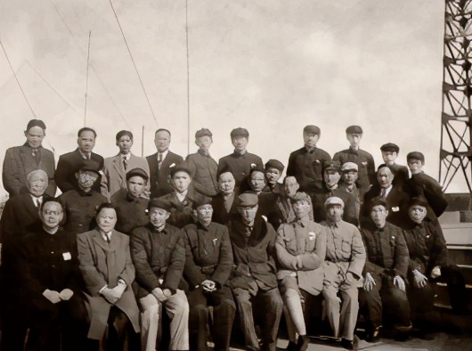 上海解放历程意义,上海解放人民公社