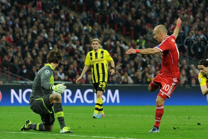 回顾2003欧冠决赛,回顾2013欧冠决赛十年最精彩一战