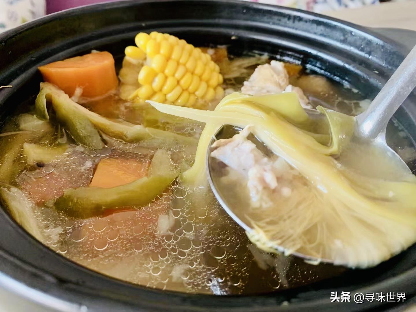 最适合冬天喝的汤常喝暖身又暖胃,适合秋冬喝的哪些汤暖身还养生