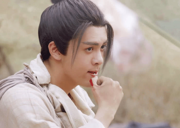 张无忌的九阳神功和乾坤大挪移,张无忌九阳神功打败少林三大神僧