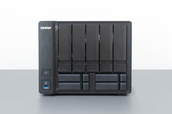 5倍速新物种：威联通TVS-951N全能体验：HTPC、软路由、虚拟机