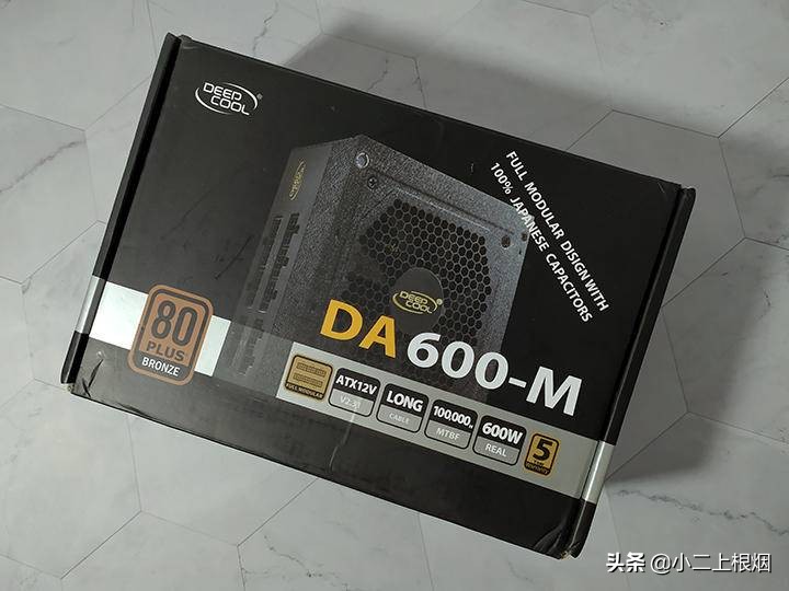 搞机日记:全模组全日系电容,用它作电脑的心脏,妥