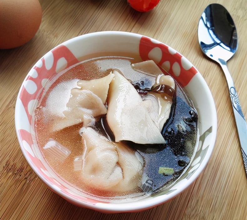 早餐吃馄饨该怎么做汤底,早餐馄饨最简单的吃法