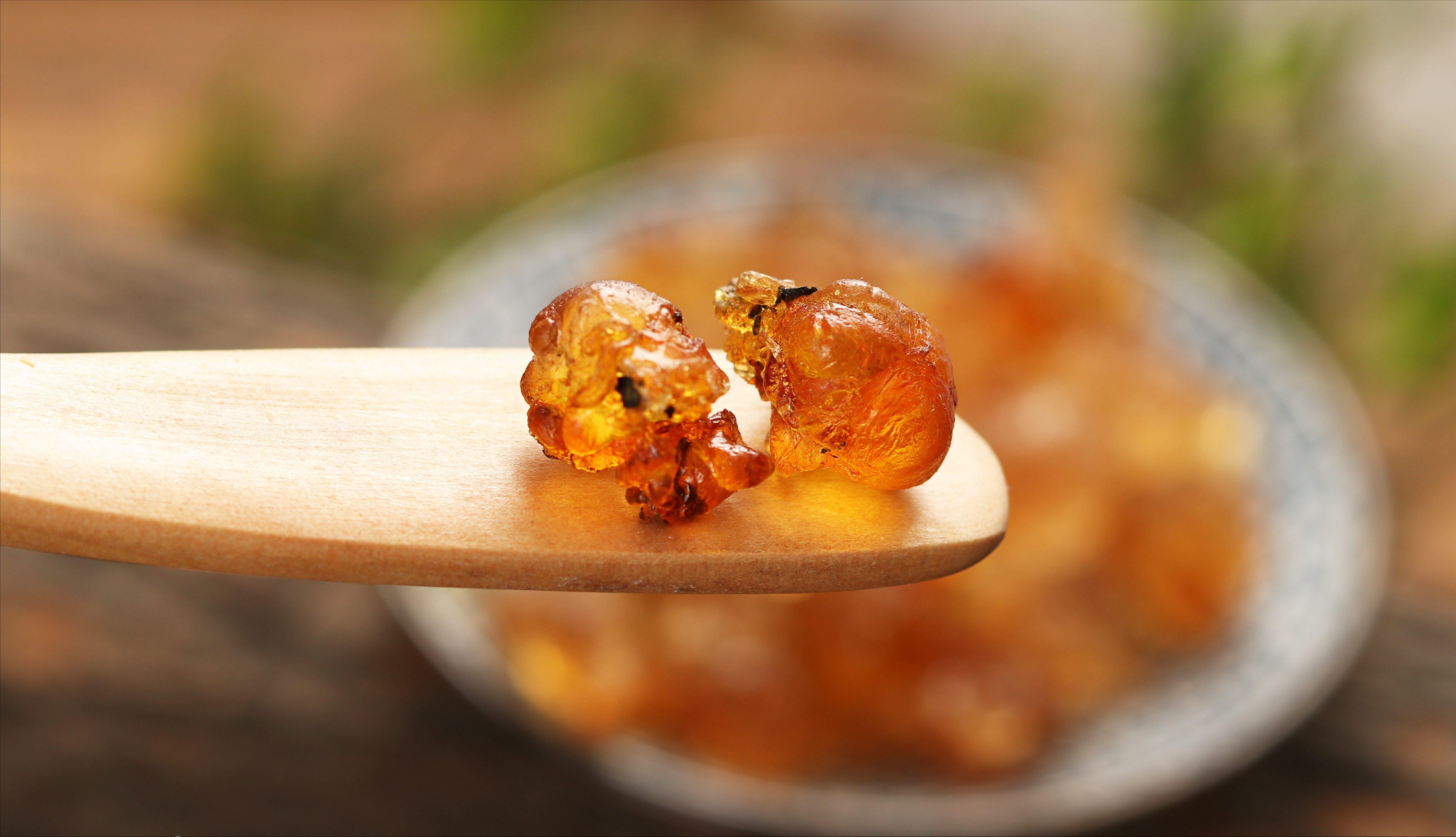 我以后再也不吃桃胶美容了