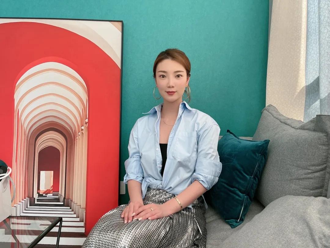 从航空学校老师到舒适家居代理商，她的职业生涯有多虎？一起来看