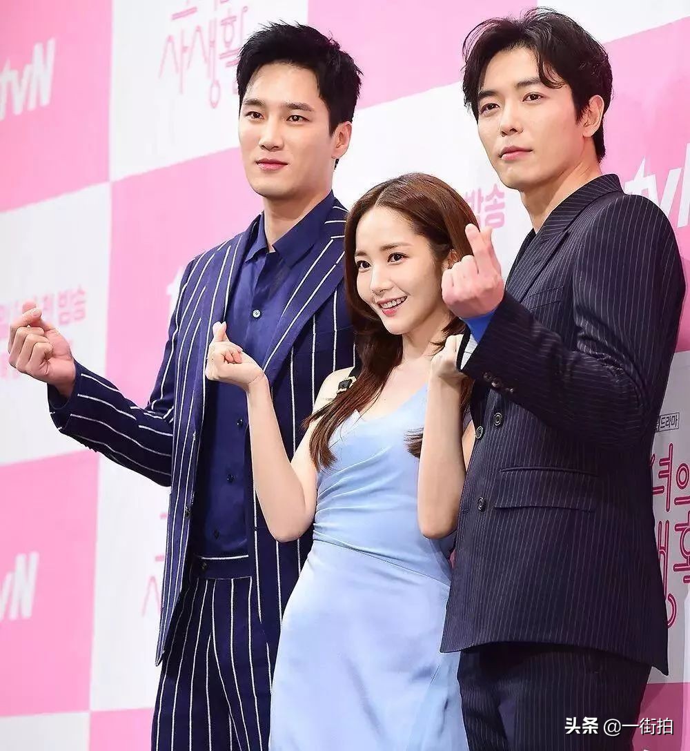 朴敏英的变美之路,朴敏英整过容前后对比照