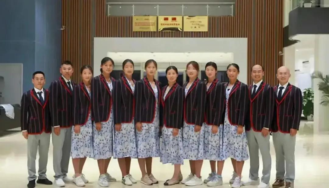 东京奥运会开幕式衣服,东京奥运会开幕式中国出场队服