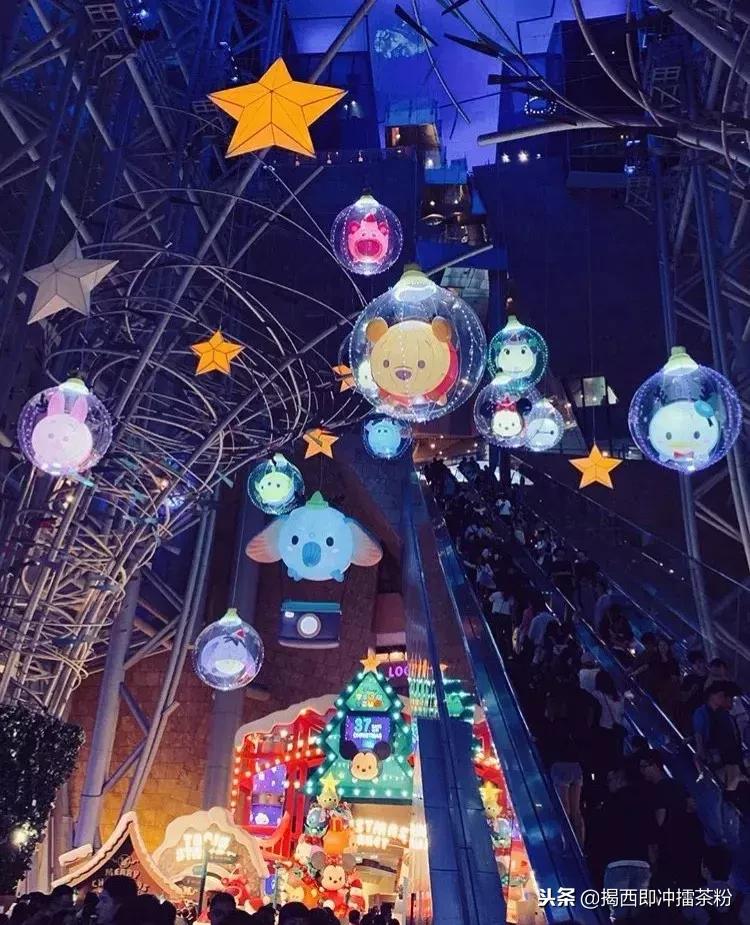 过分美丽！圣诞灯饰点亮香港：泰迪熊、比卡超、布丁狗陪你过圣诞