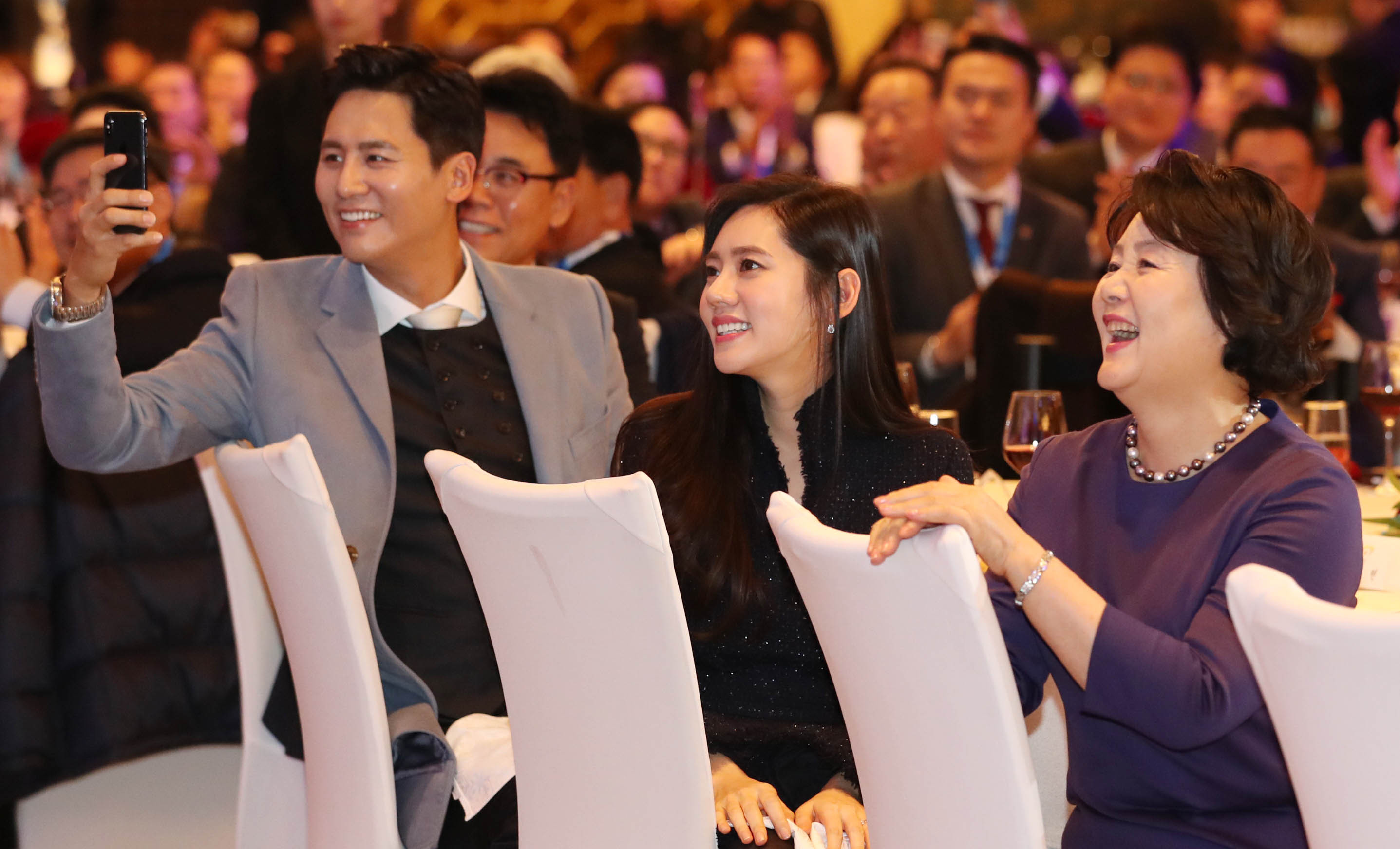 秋瓷炫绯闻史,秋瓷炫自曝中国拍戏的原因