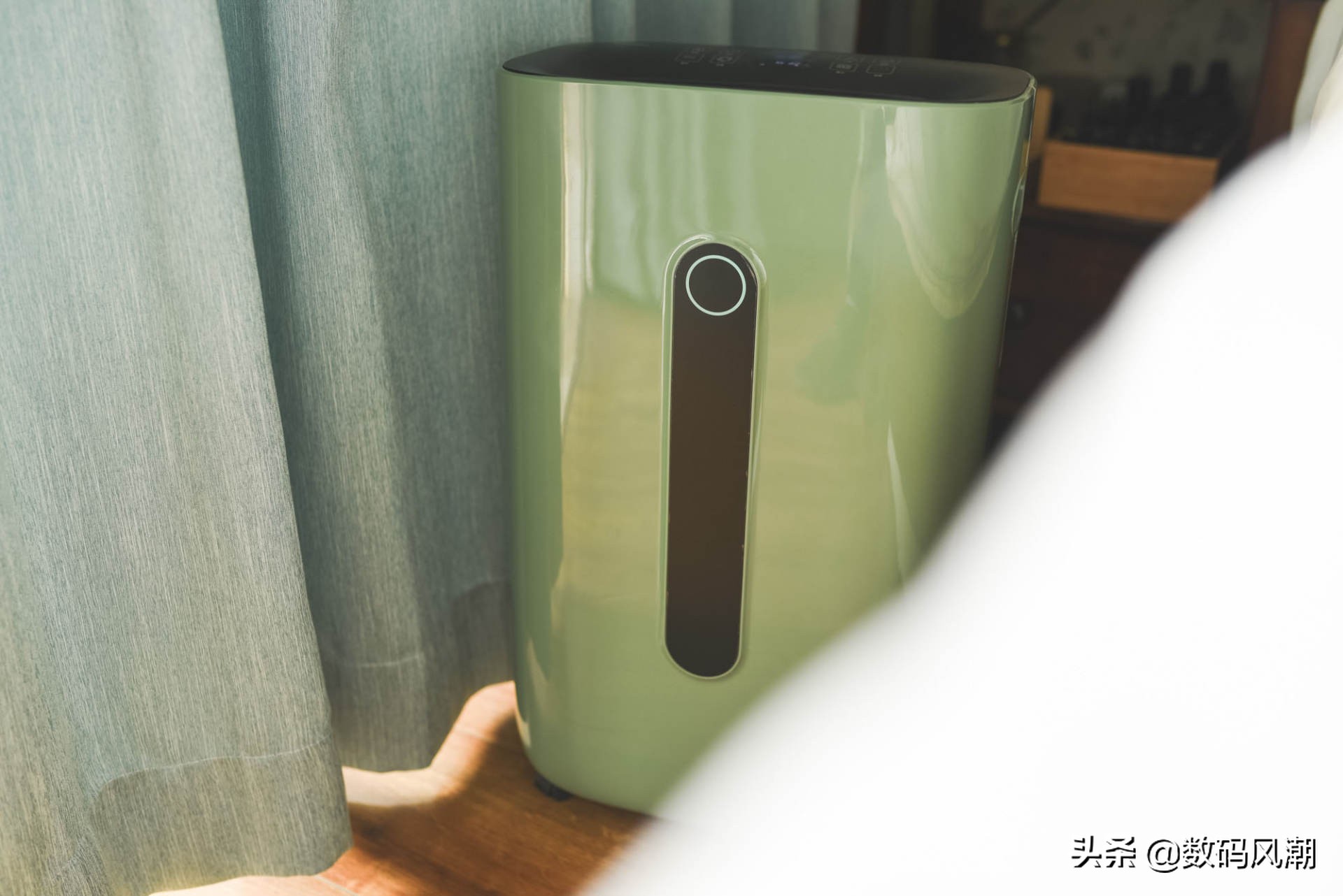 南方回南天除湿机要一直开着吗,回南天用空气除湿机有效果吗