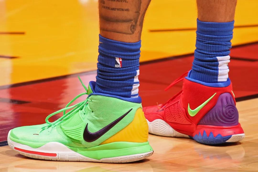 詹姆斯上脚安踏,nba球星上脚的安踏