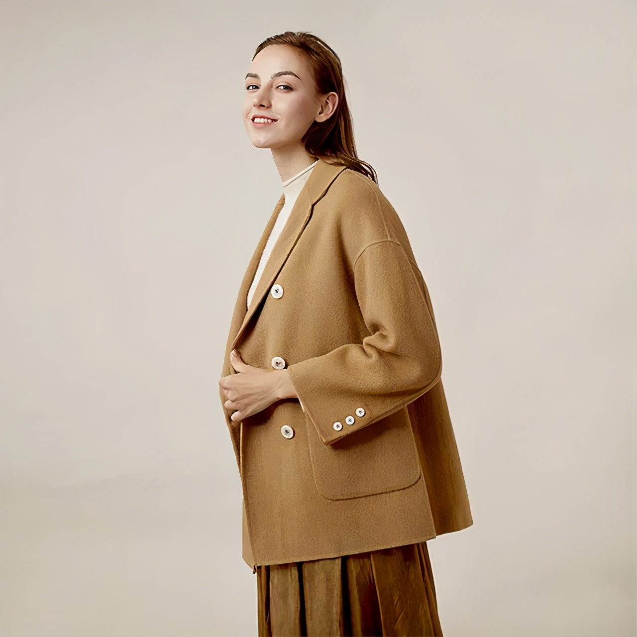 大格子大衣好看吗,焦糖色大衣好看吗