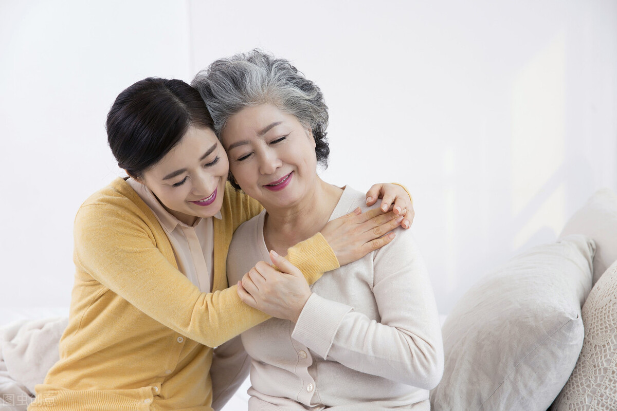 妈妈更年期怎么哄她开心,怎样开心的度过更年期