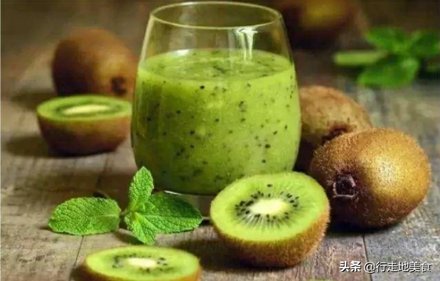 生榨果汁补充vc女神都在喝什么,鲜榨果汁怎么喝有营养