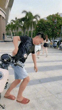 把中间的门店租下来取什么名字好,租下门面不知道取什么名字