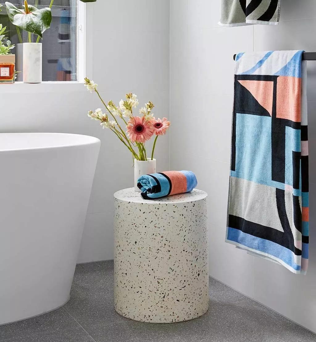 一家匠心别具的新潮家居买手店,她打造了一家美如画的家居买手店