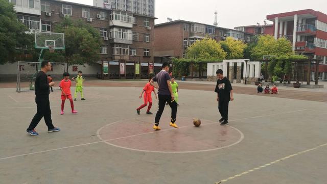 快乐足球活力校园绘画,快乐足球活力周六