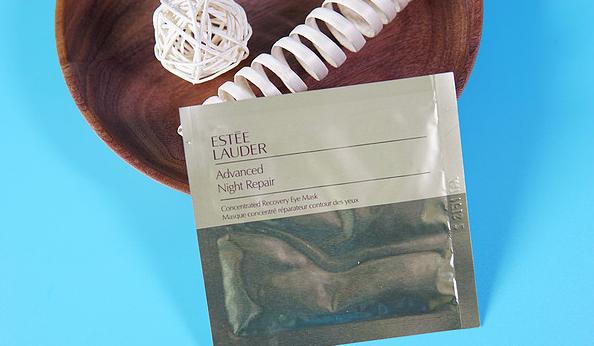 熬夜党必备的眼膜怎么用,熬夜必备抗皱修复眼膜